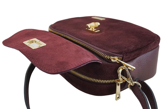 Mała zamszowa listonoszka ze złotym zapięciem - Bordowa 
