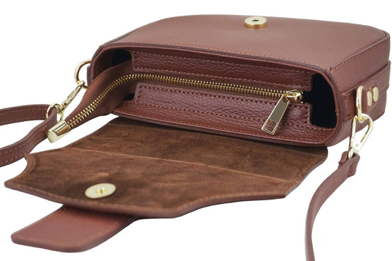 Torebka listonoszka z zamszową klapą - Brązowa 