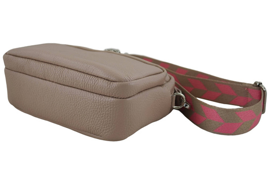 Torebka damska z ozdobnym paskiem - Różowa pudrowa