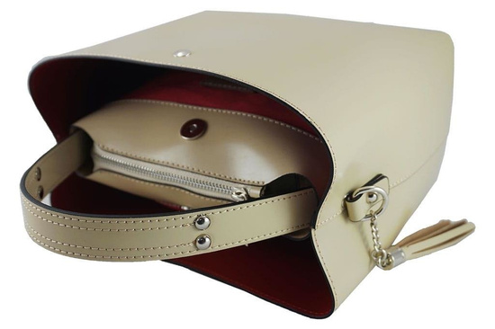 Elegancka torebka lakierowana - granatowa