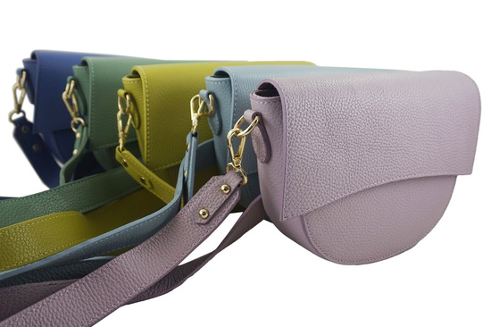 Skórzana torebka listonoszka damska - Fioletowa 