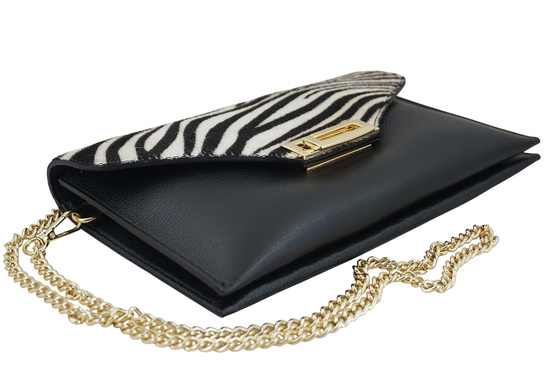 Elegancka kopertówka z modnym printem - Czarna 