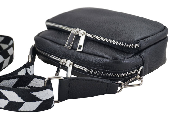 Torebka damska z ozdobnym paskiem - Czarna