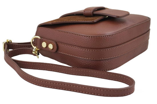 Torebka listonoszka z zamszową klapą - Brązowa 