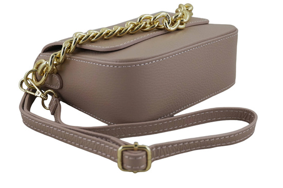 Modna torebka skórzana ze złotym łańcuszkiem - Różowa pudrowa 